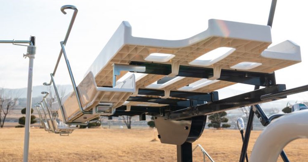 4. Spare seedling rack with return rail